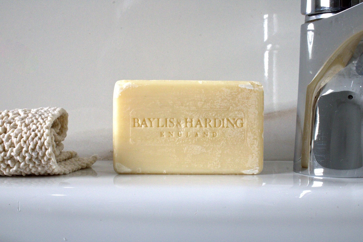 Why Choose Premium Whitening Soaps for Your Skin